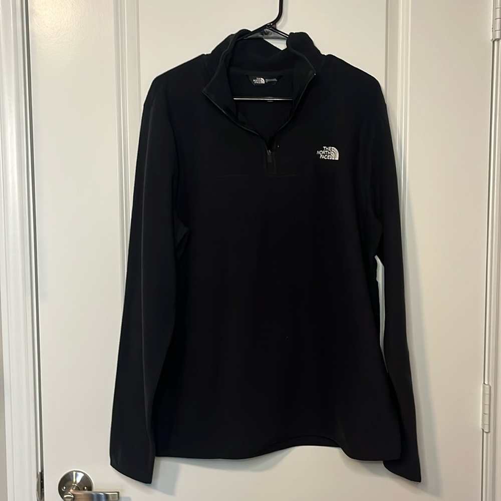 Size large North Face fleece jacket